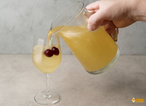 s5 red lobstr snowglobe sangria recipe