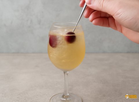 s6 red lobstr snowglobe sangria recipe